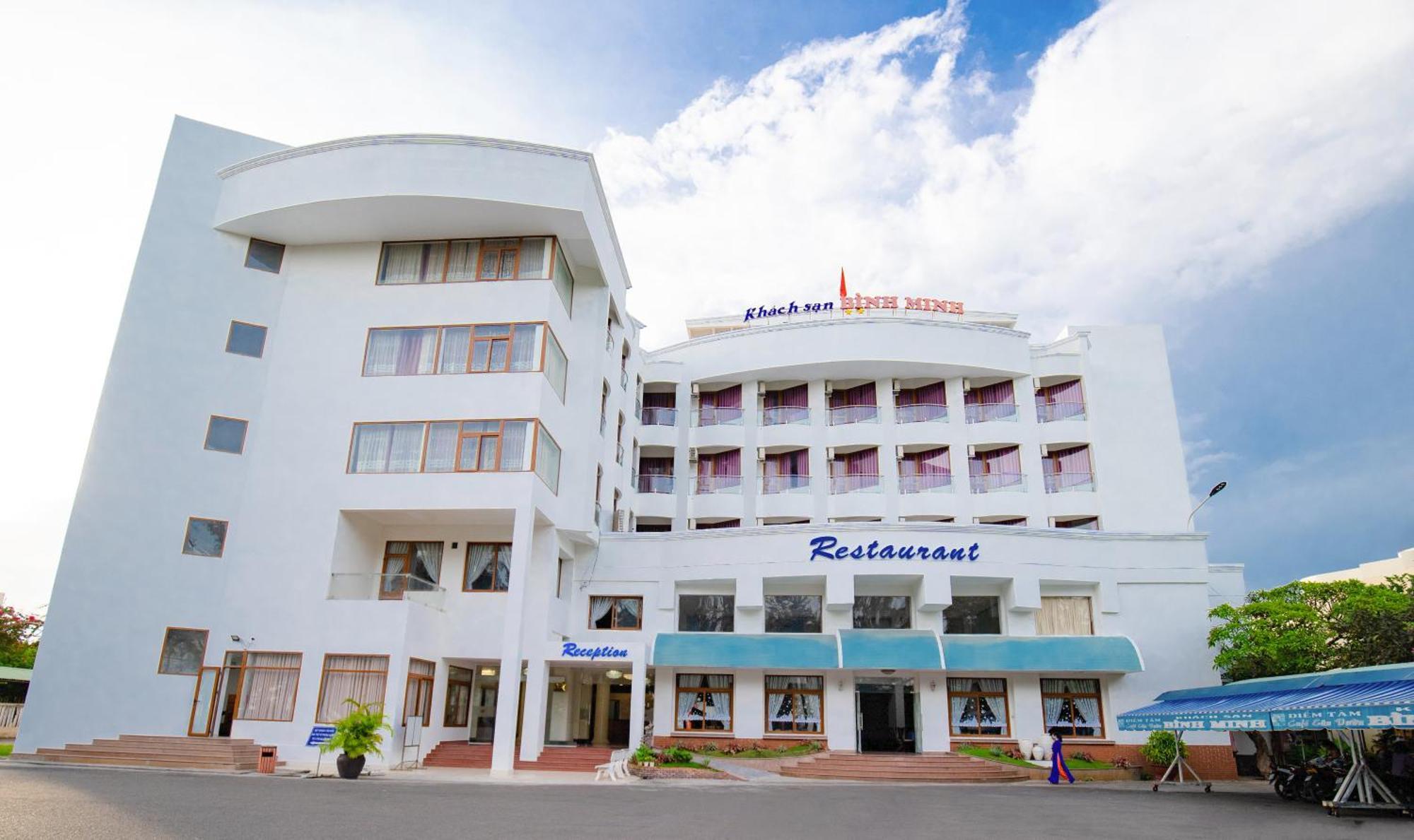 Hotel Khach San Binh Minh Phan Thiết Esterno foto
