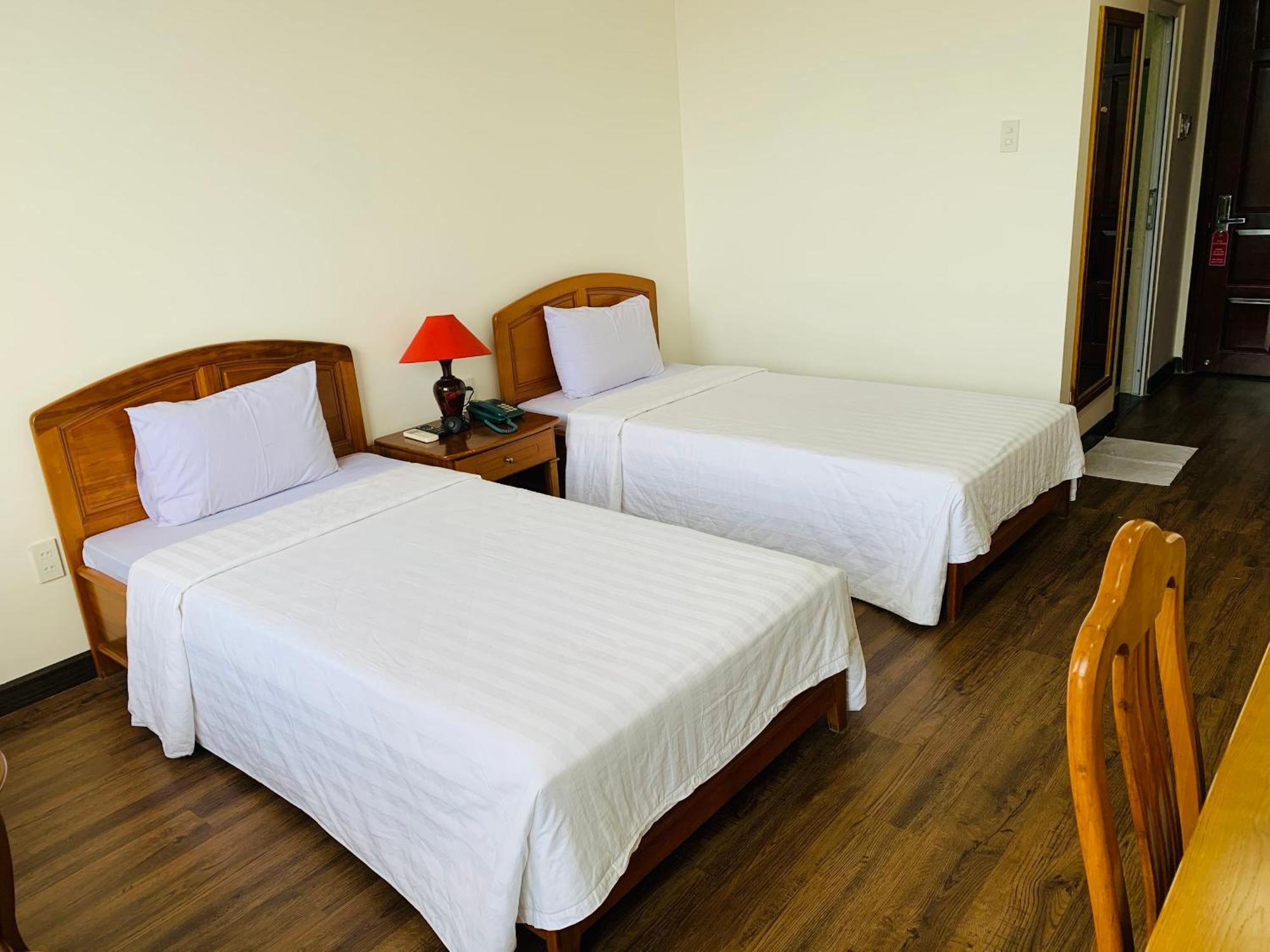 Hotel Khach San Binh Minh Phan Thiết Esterno foto