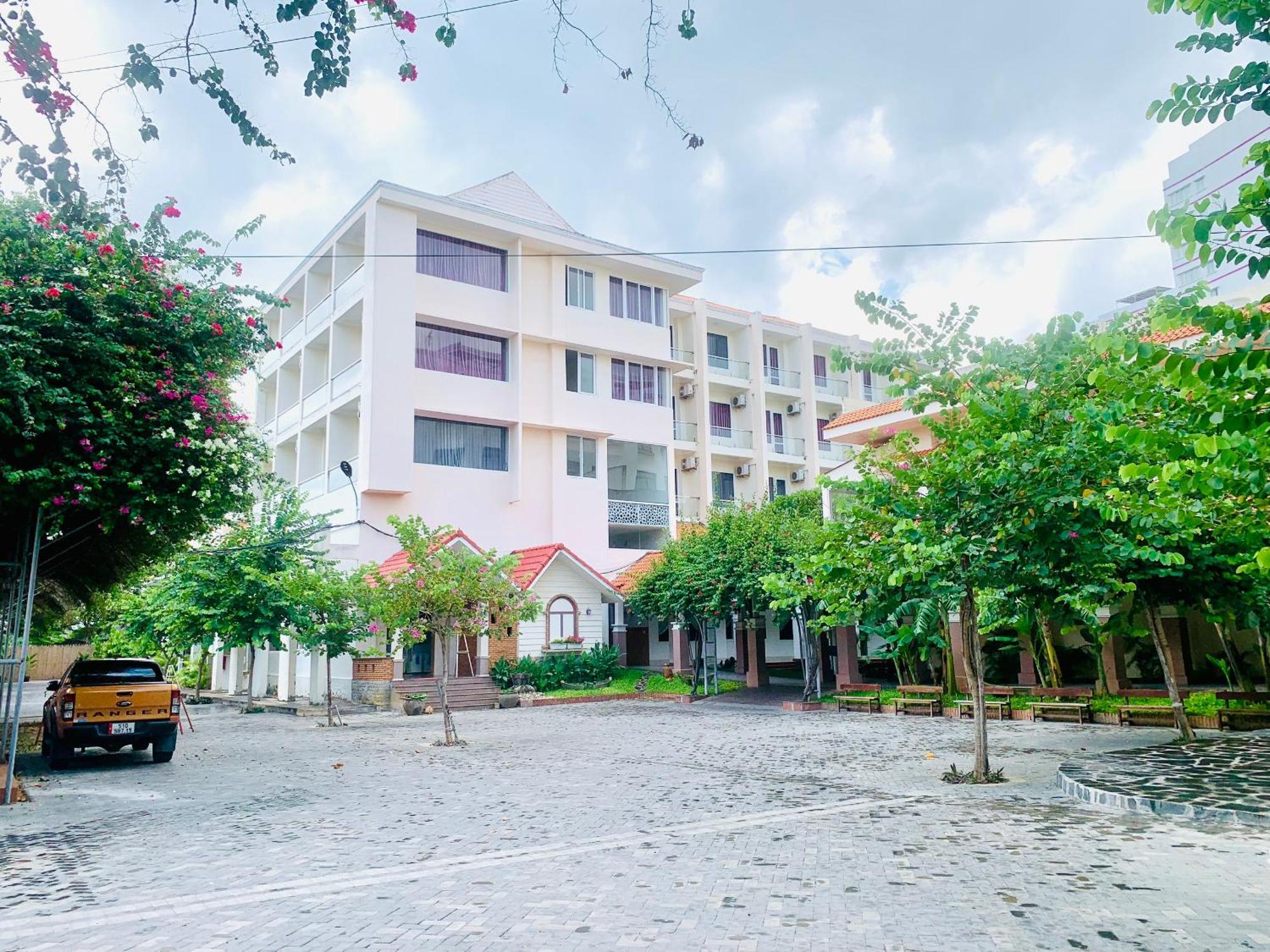 Hotel Khach San Binh Minh Phan Thiết Esterno foto