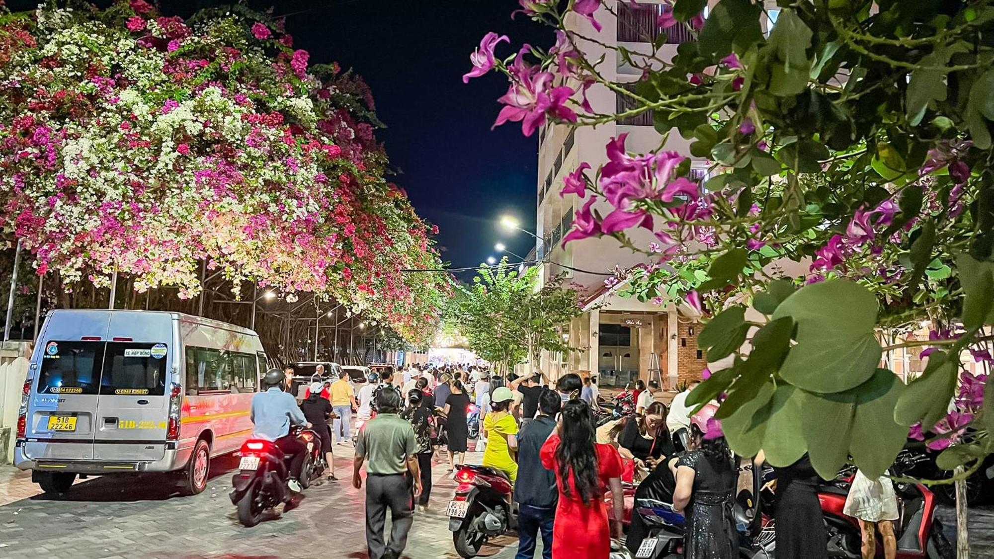Hotel Khach San Binh Minh Phan Thiết Esterno foto