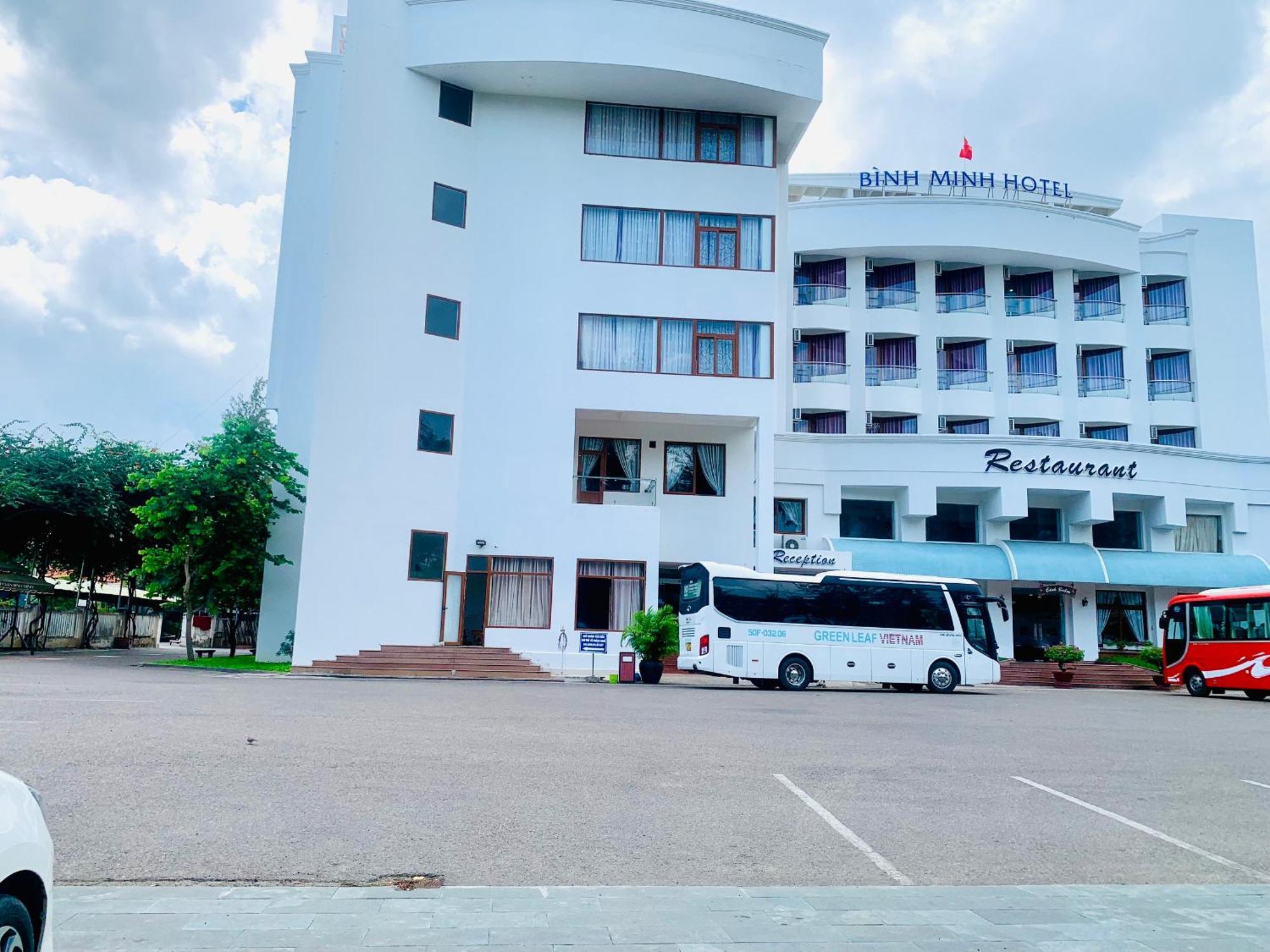 Hotel Khach San Binh Minh Phan Thiết Esterno foto