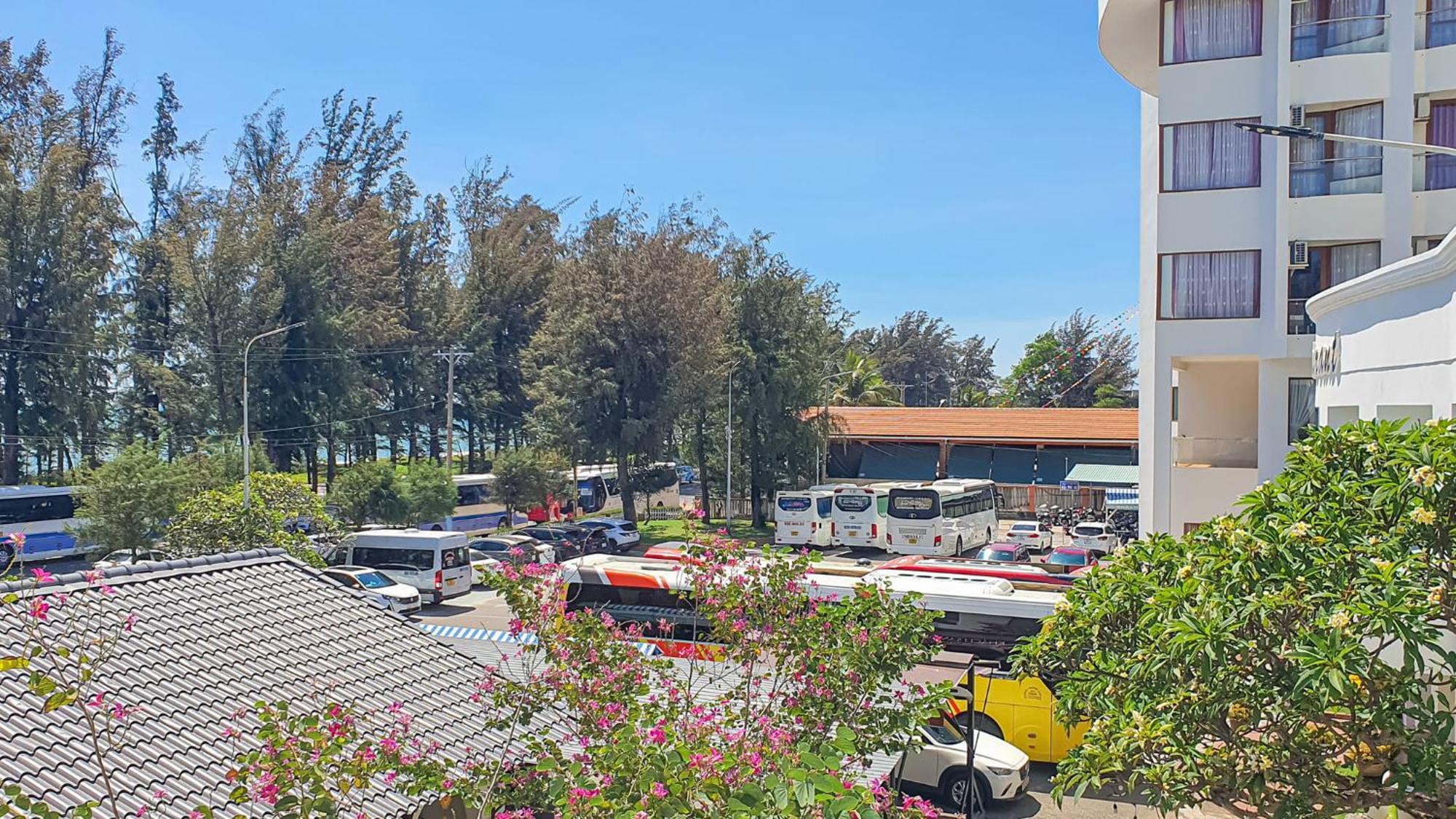 Hotel Khach San Binh Minh Phan Thiết Esterno foto