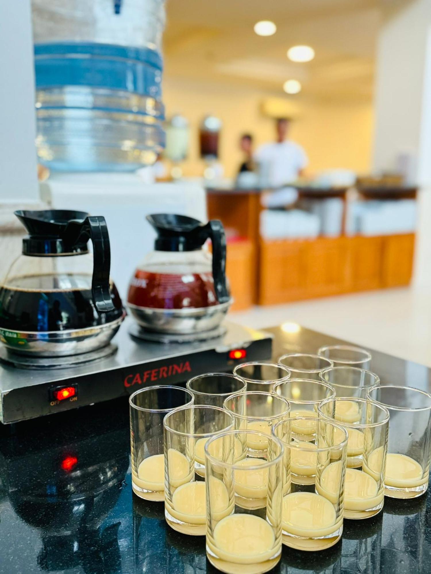 Hotel Khach San Binh Minh Phan Thiết Esterno foto